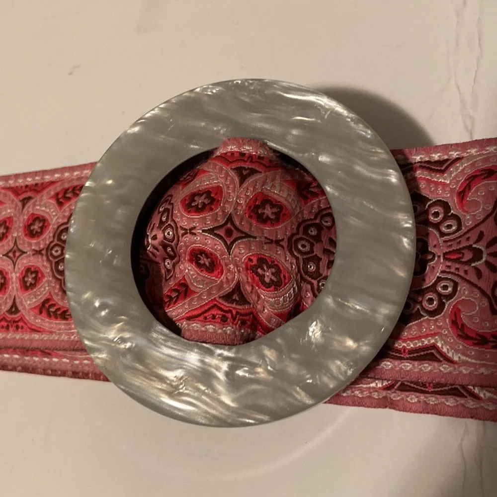 Womens Pink Cloth Belt Faux Abalone Mother of Pearl Round Resin Buckle Boho